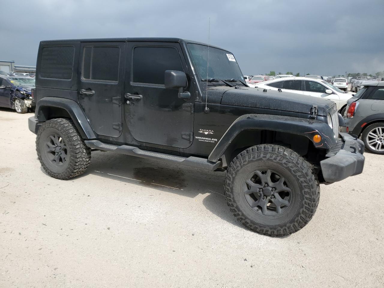 2017 JEEP WRANGLER U - Image 4