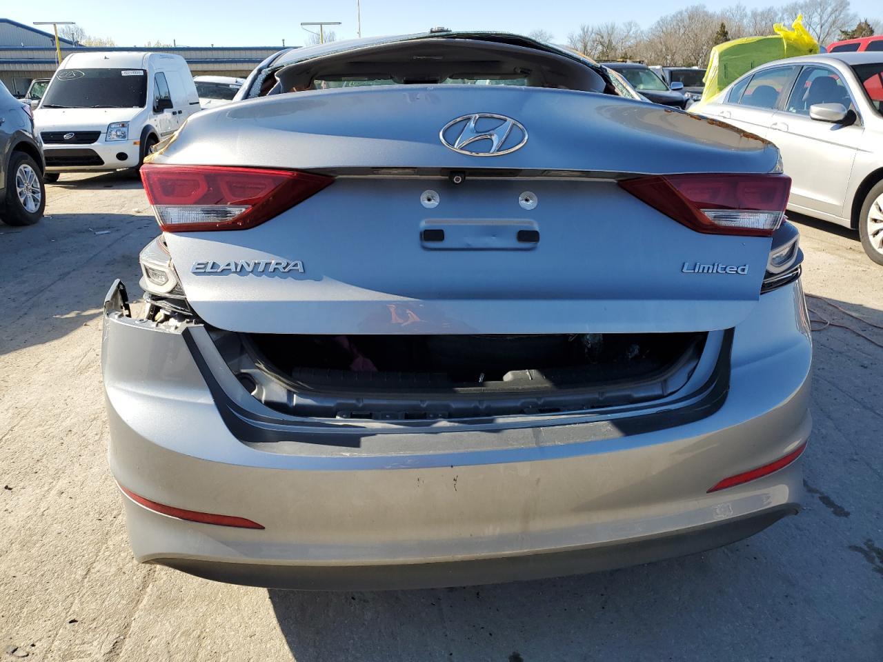 2017 HYUNDAI ELANTRA SE - Фото 6