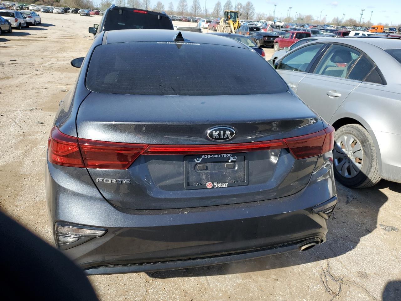 2021 KIA FORTE FE - Image 6