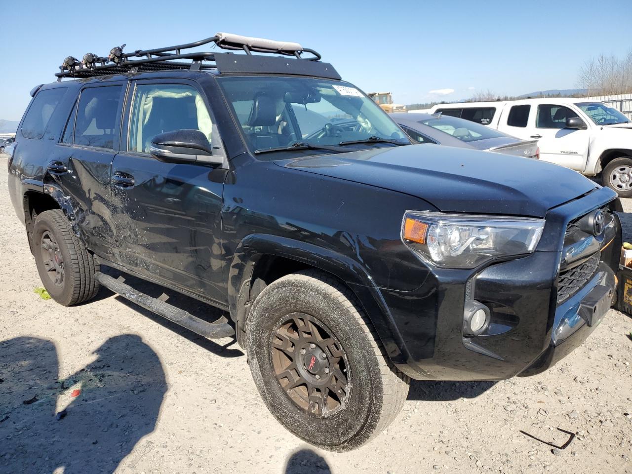 2017 TOYOTA 4RUNNER SR - Image 4