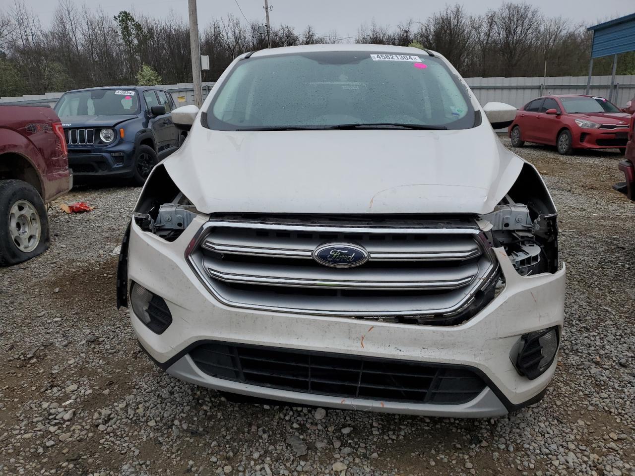 2017 FORD ESCAPE SE - Фото 5