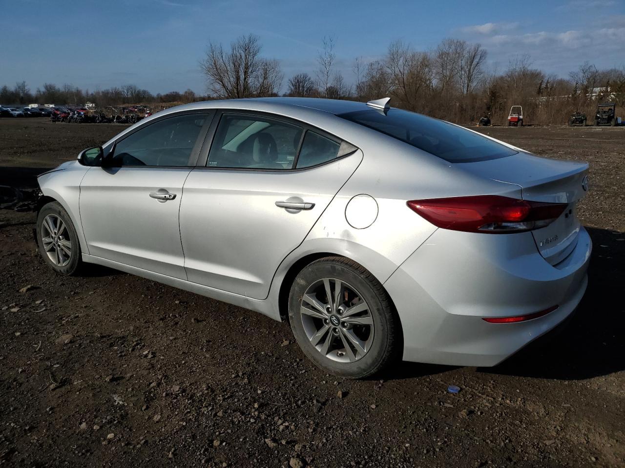2018 HYUNDAI ELANTRA SE - Фото 2