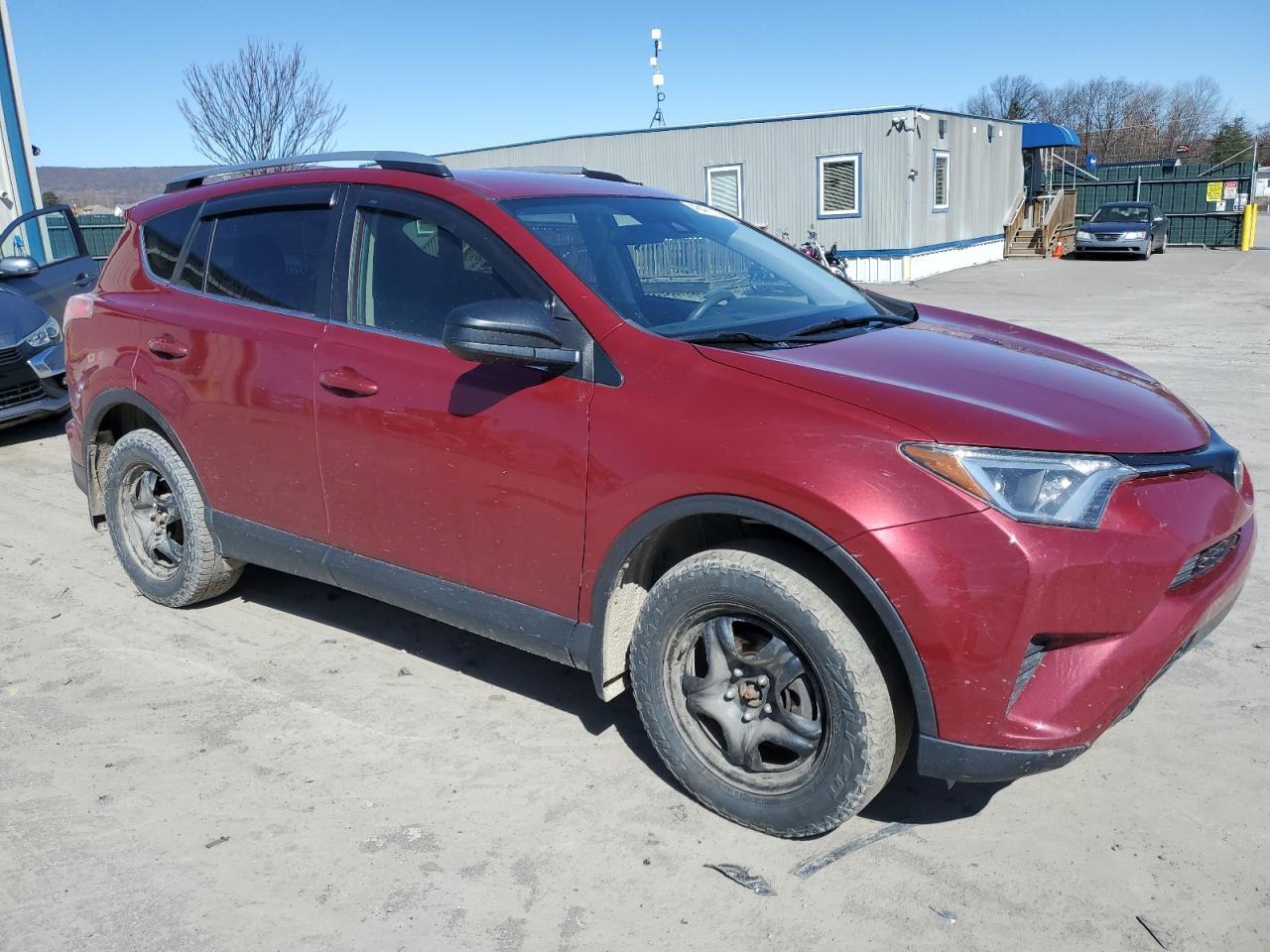 2018 TOYOTA RAV4 LE - Image 4