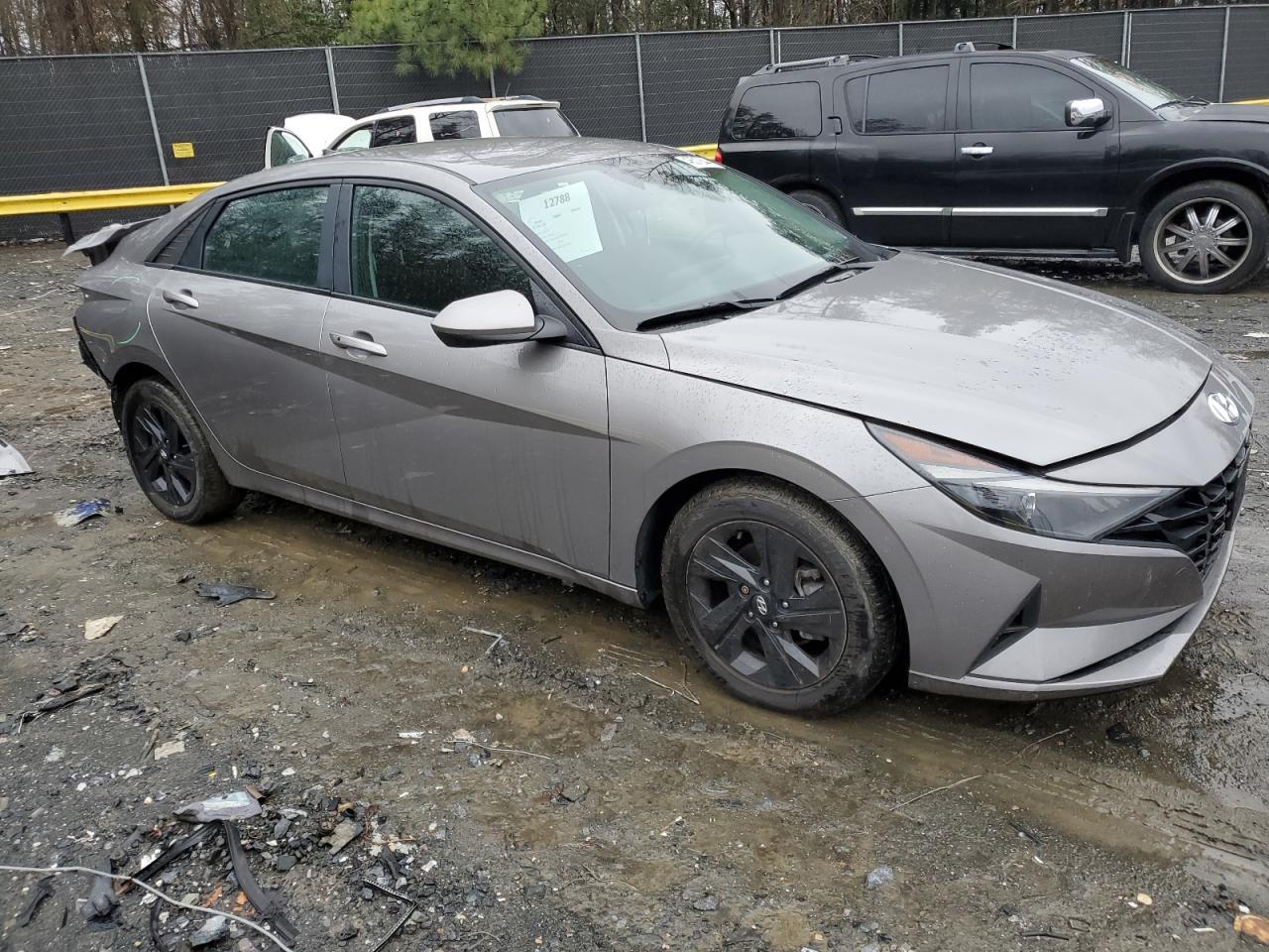 2022 HYUNDAI ELANTRA SE - Фото 4