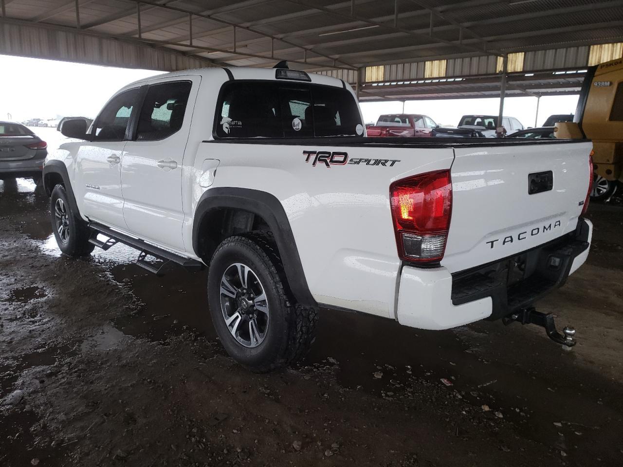 2017 TOYOTA TACOMA DOU - Фото 2