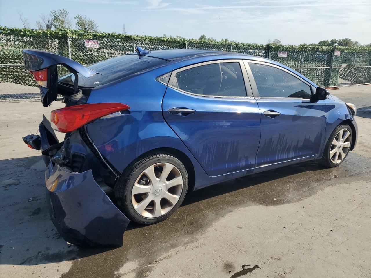 2013 HYUNDAI ELANTRA GL - Image 3