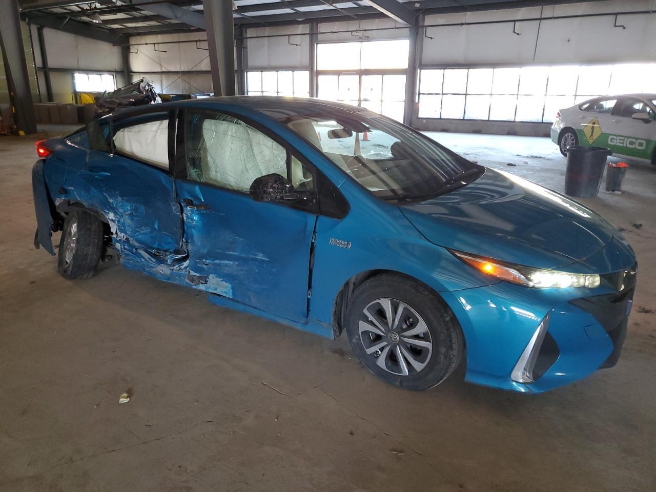 2018 TOYOTA PRIUS PRIM - Image 4