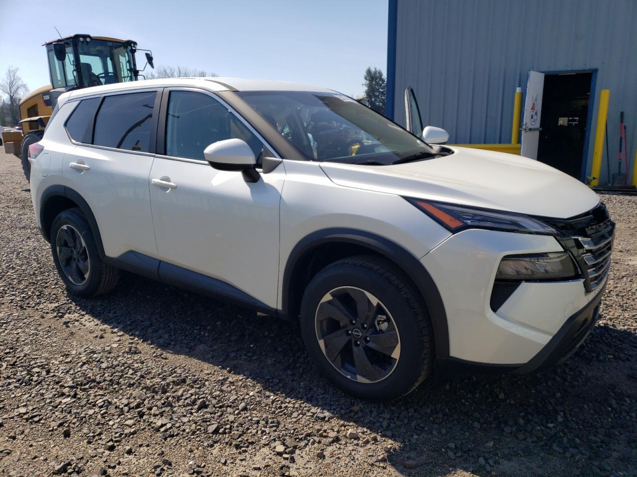 2024 NISSAN ROGUE SV - Image 4