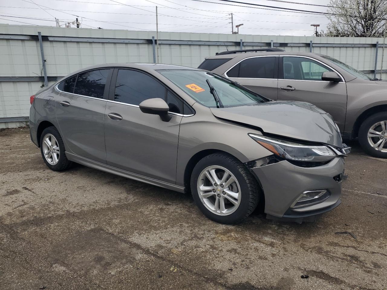2017 CHEVROLET CRUZE LT - Фото 4