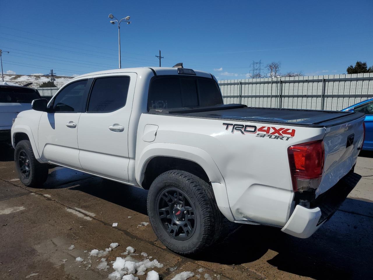 2016 TOYOTA TACOMA DOU - Фото 2