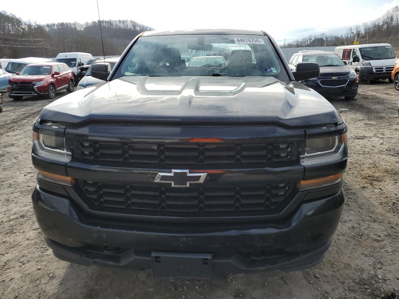 2017 CHEVROLET SILVERADO - Фото 5