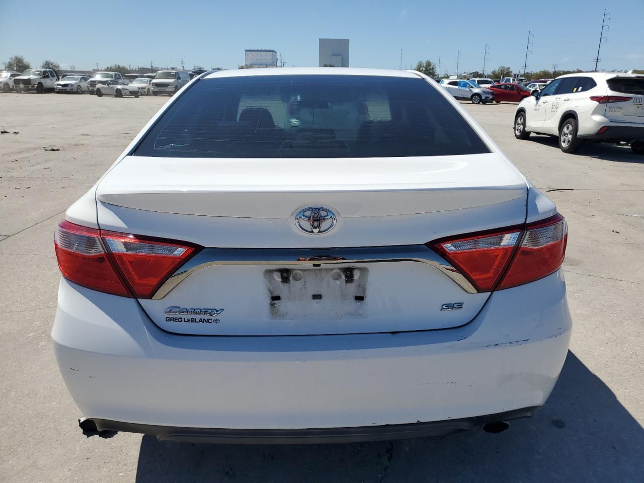 2015 TOYOTA CAMRY LE - Image 6
