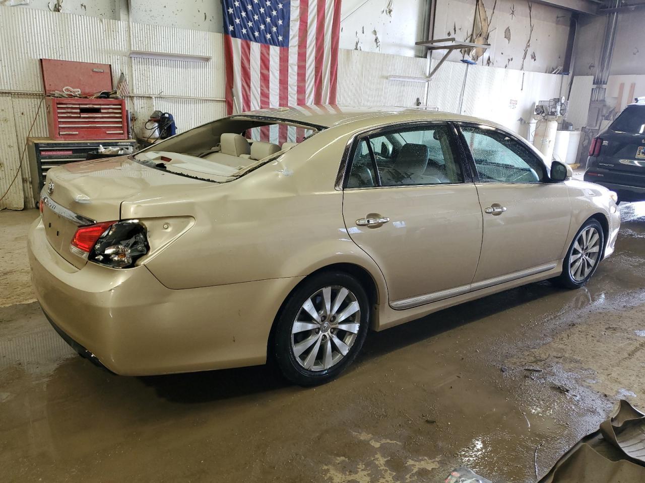 2011 TOYOTA AVALON BAS - Image 3