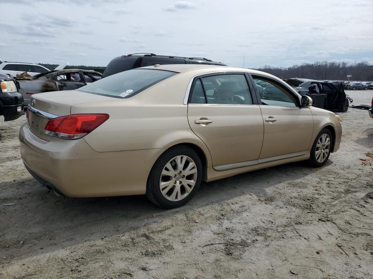 2011 TOYOTA AVALON BAS - Image 3