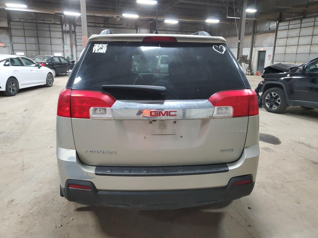 2013 GMC TERRAIN SL - Image 6