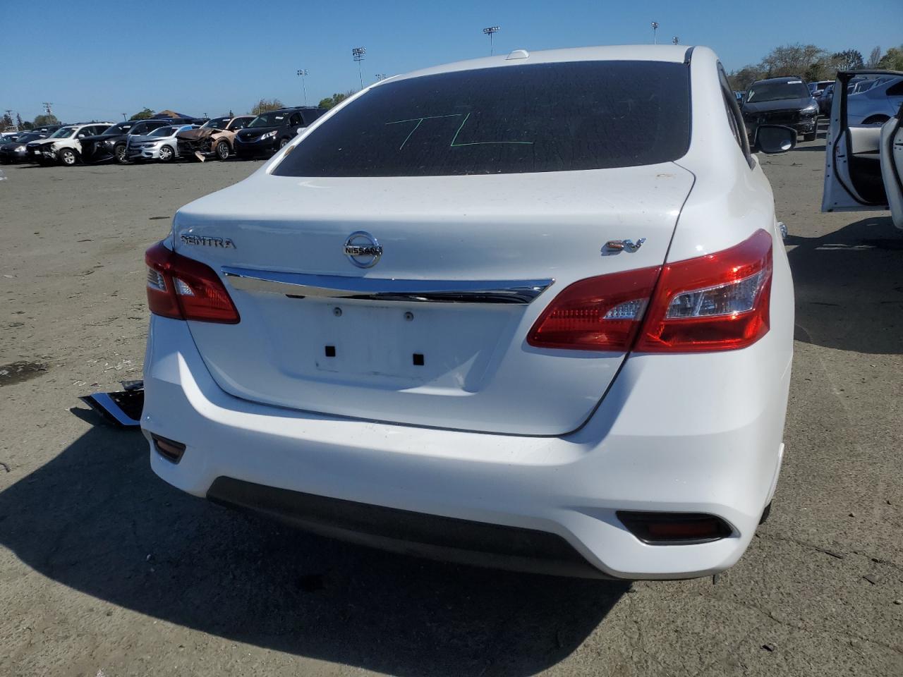 2016 NISSAN SENTRA S - Фото 6