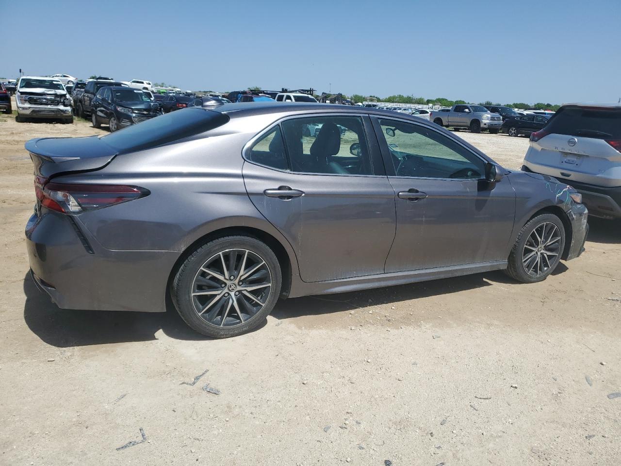 2021 TOYOTA CAMRY SE - Image 3