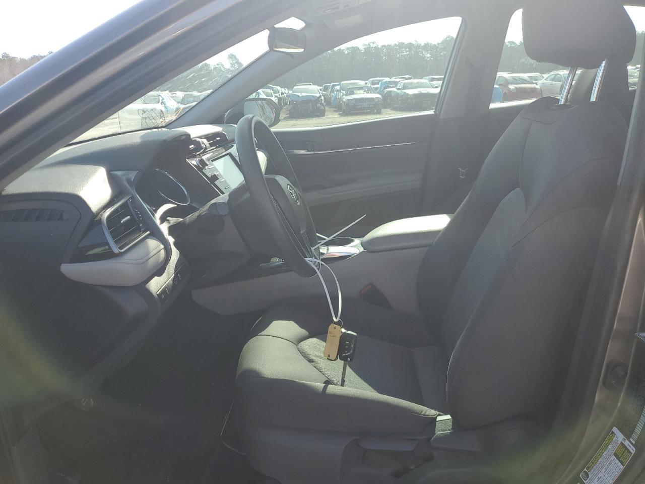 2019 TOYOTA CAMRY L - Image 7