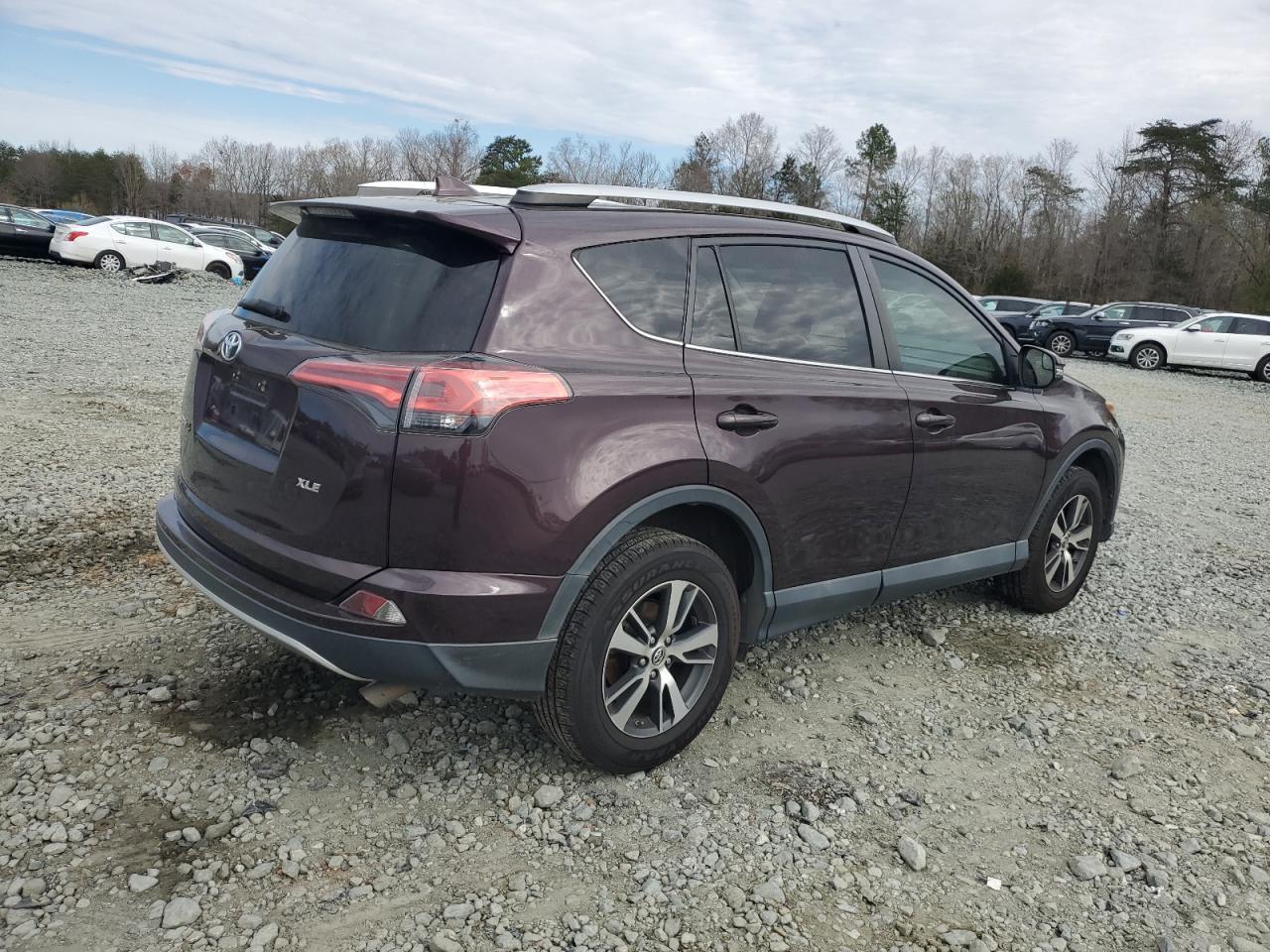 2016 TOYOTA RAV4 XLE - Image 3