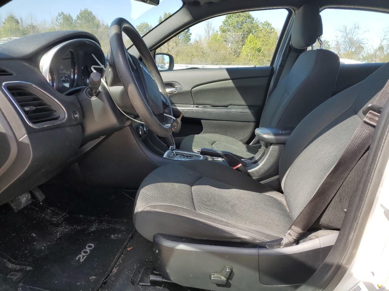 2012 CHRYSLER 200 LX - Image 7