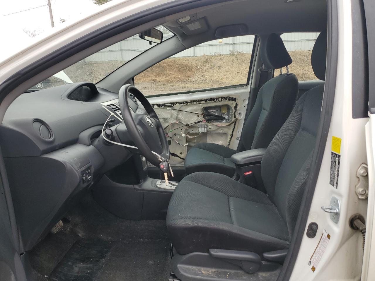 2011 TOYOTA YARIS - Фото 7
