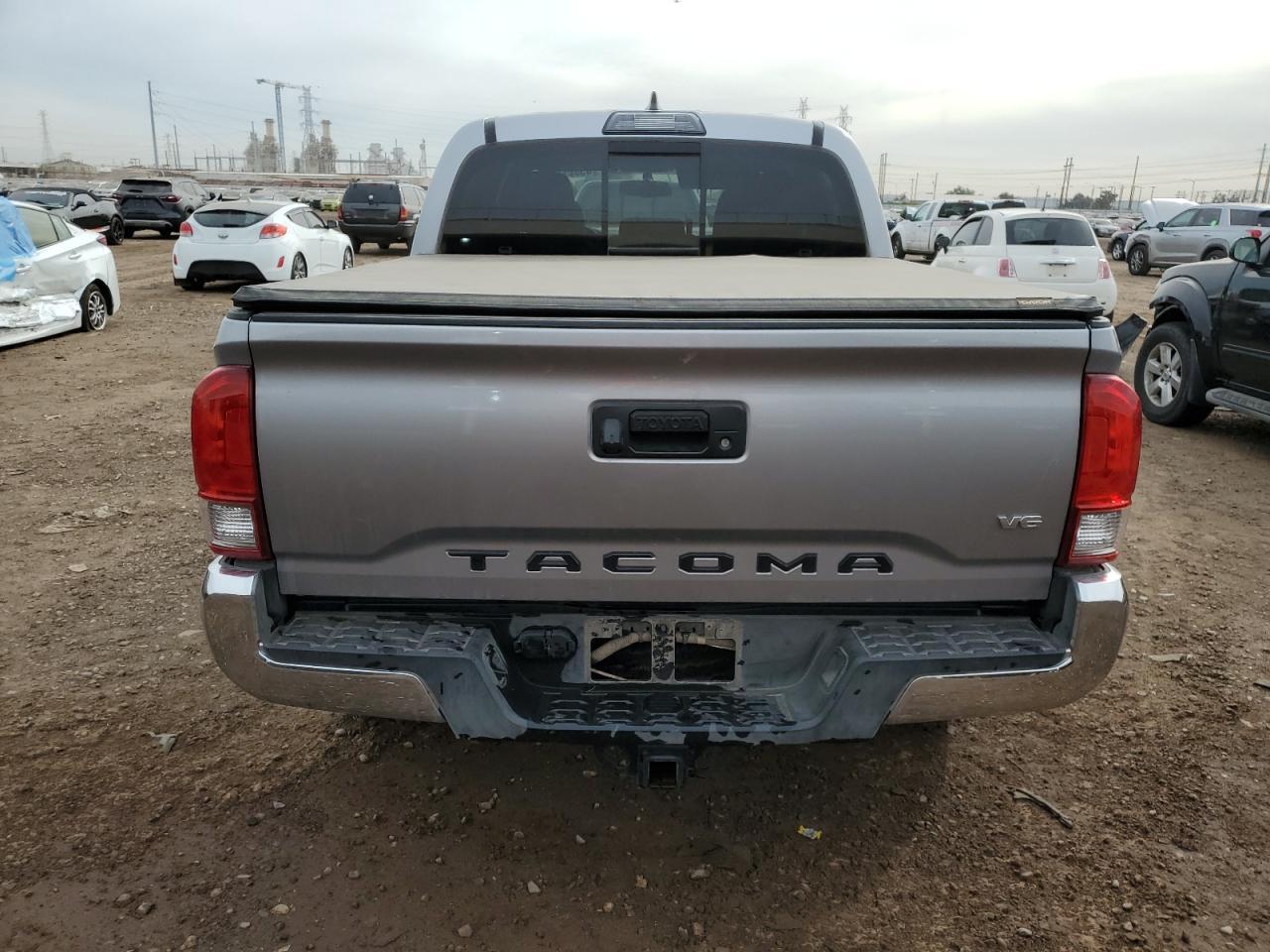 2017 TOYOTA TACOMA DOU - Фото 6