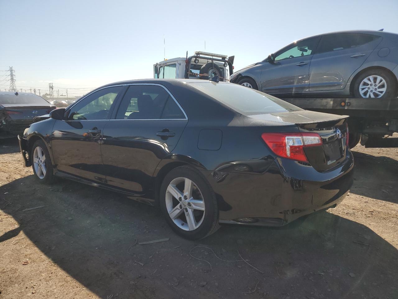 2014 TOYOTA CAMRY L - Image 2