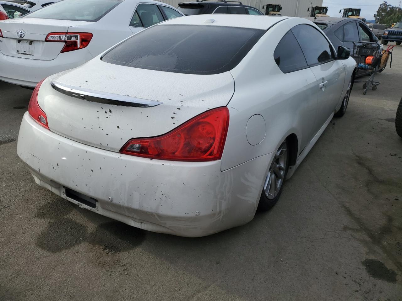 2012 INFINITI G37 BASE - Image 3