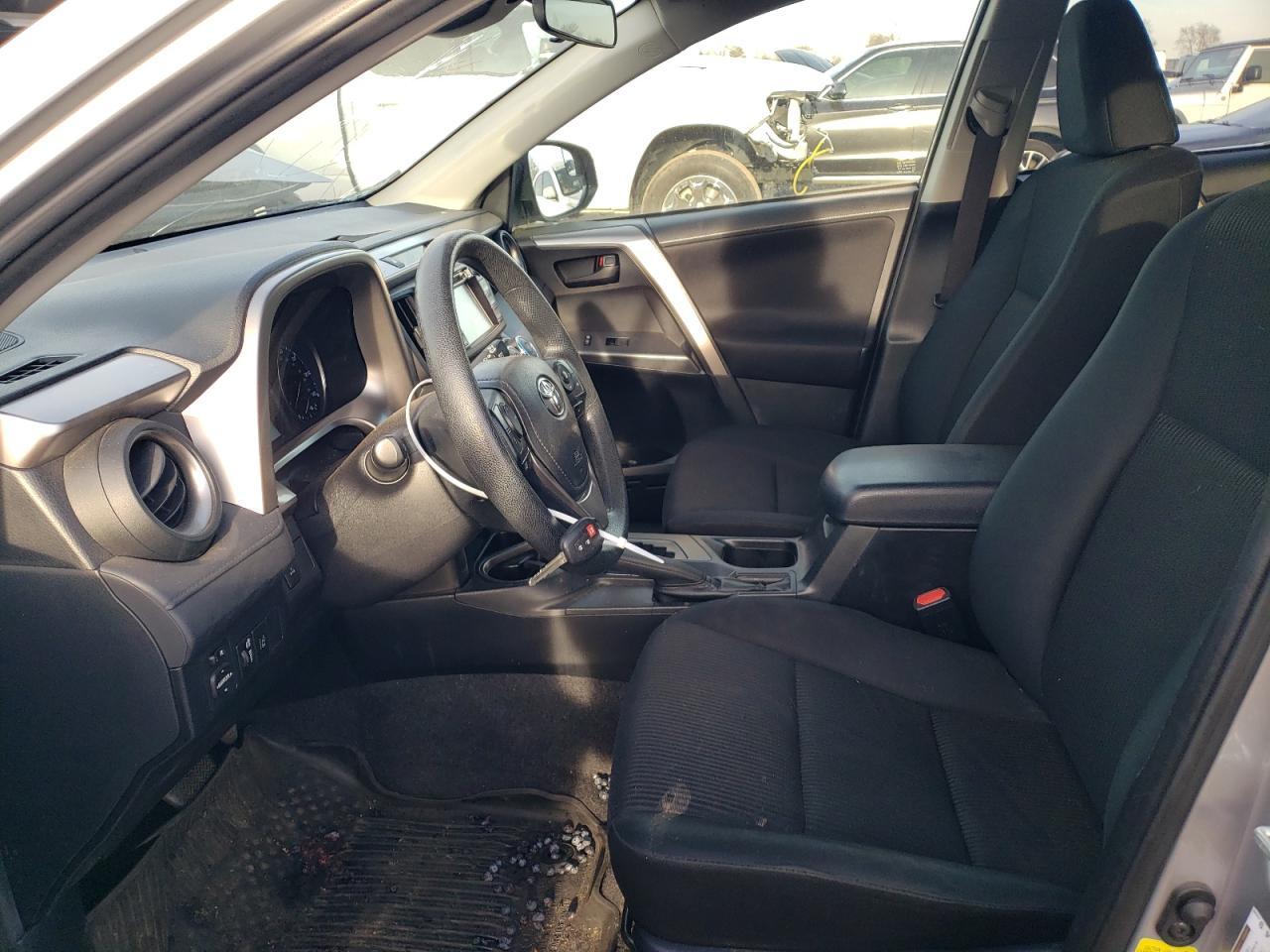 2018 TOYOTA RAV4 LE - Фото 7