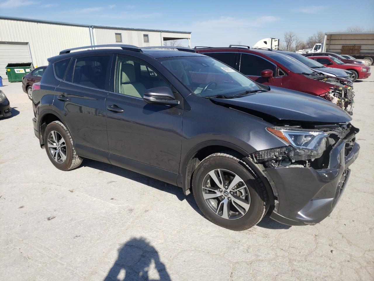 2017 TOYOTA RAV4 XLE - Фото 4