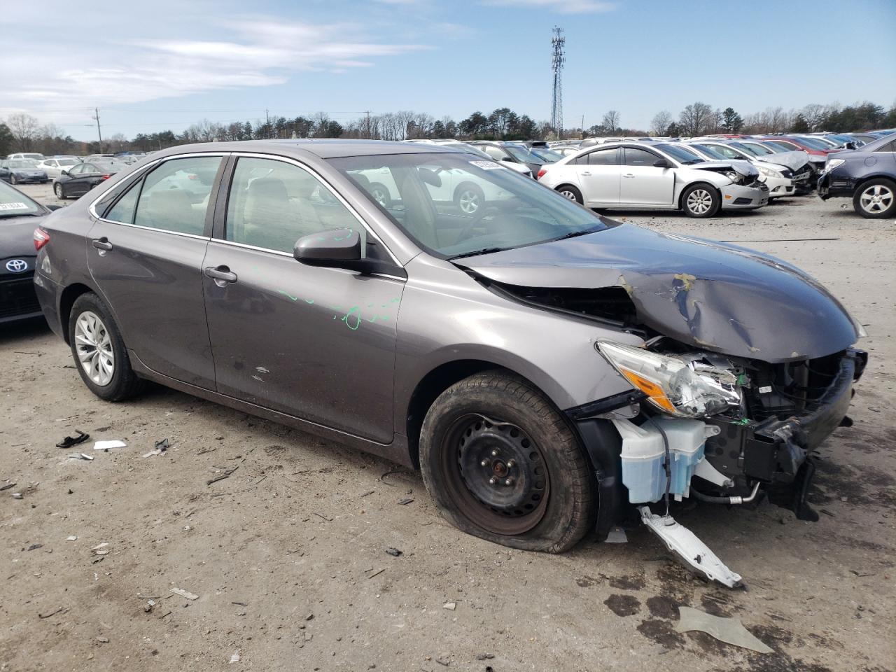2016 TOYOTA CAMRY LE - Image 4