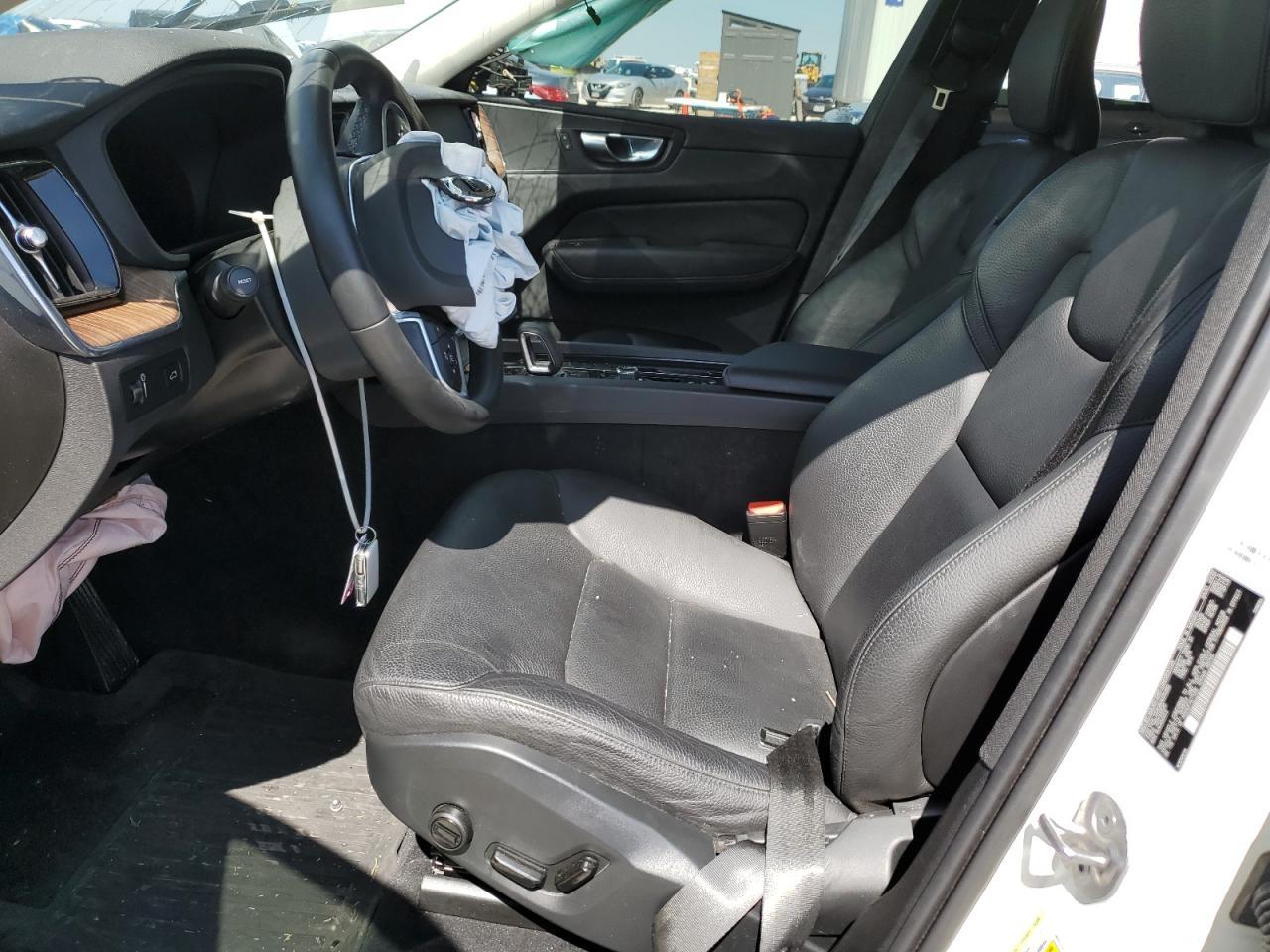 2022 VOLVO XC60 B5 MO - Фото 7