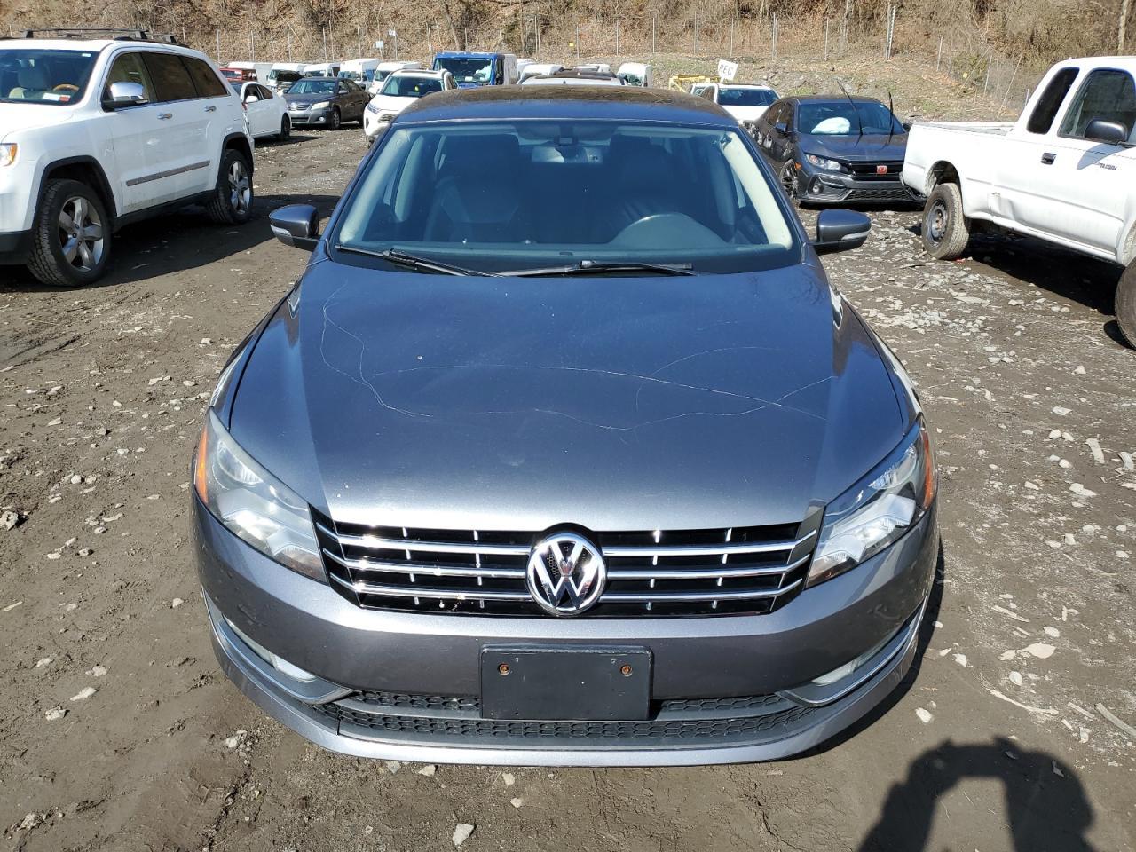 2014 VOLKSWAGEN PASSAT SEL - Фото 5