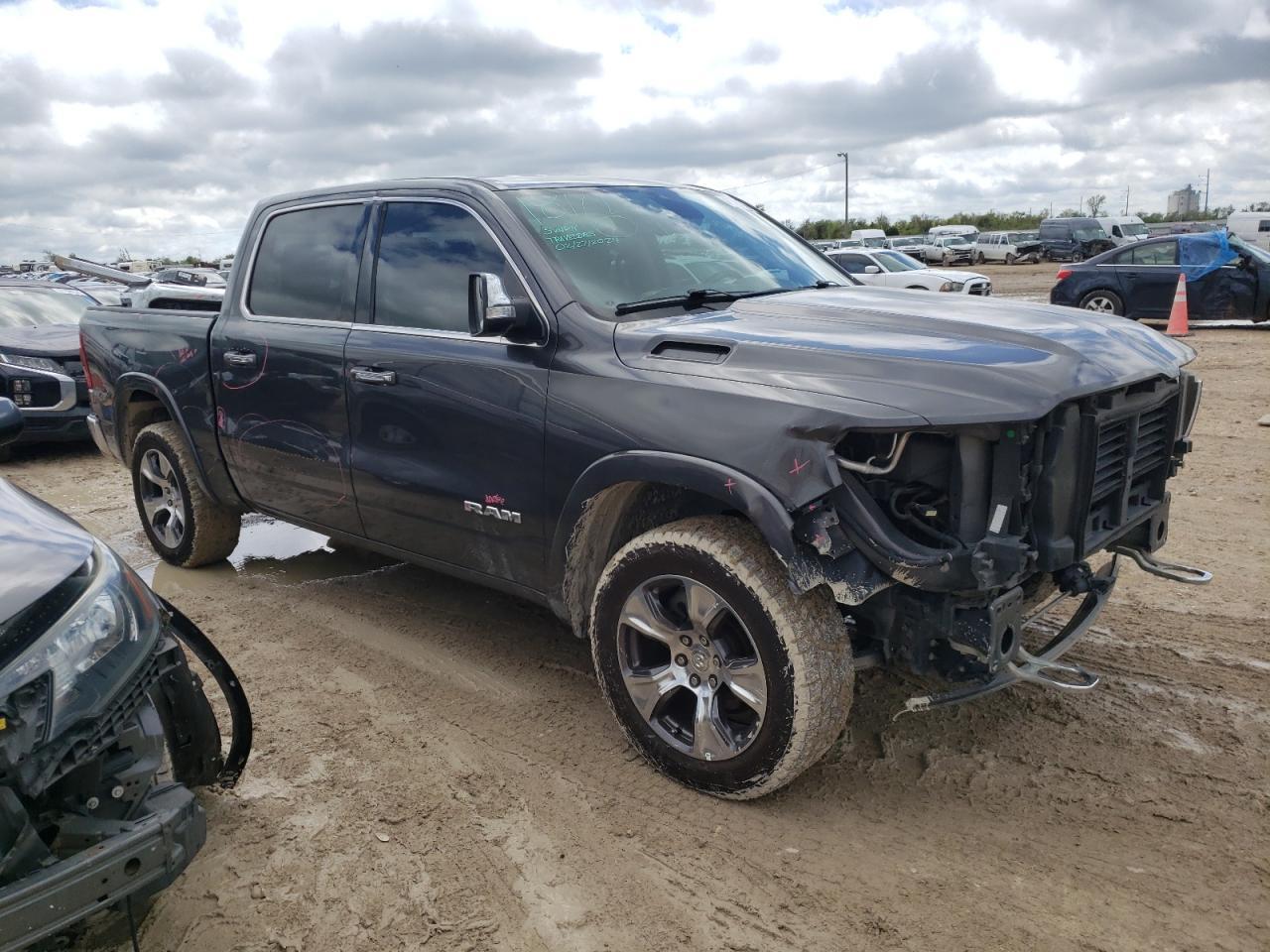 2019 RAM 1500 LARAM - Фото 4