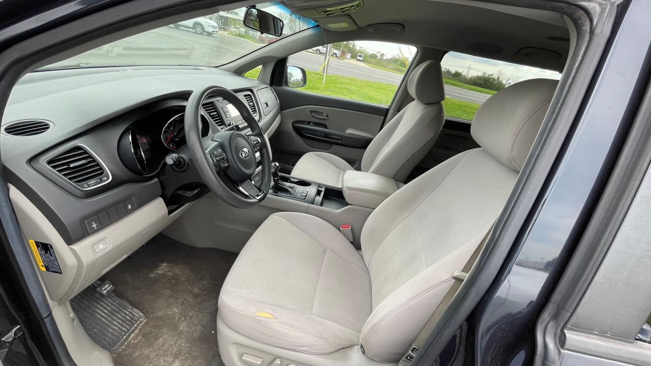 2016 KIA SEDONA LX - Image 5