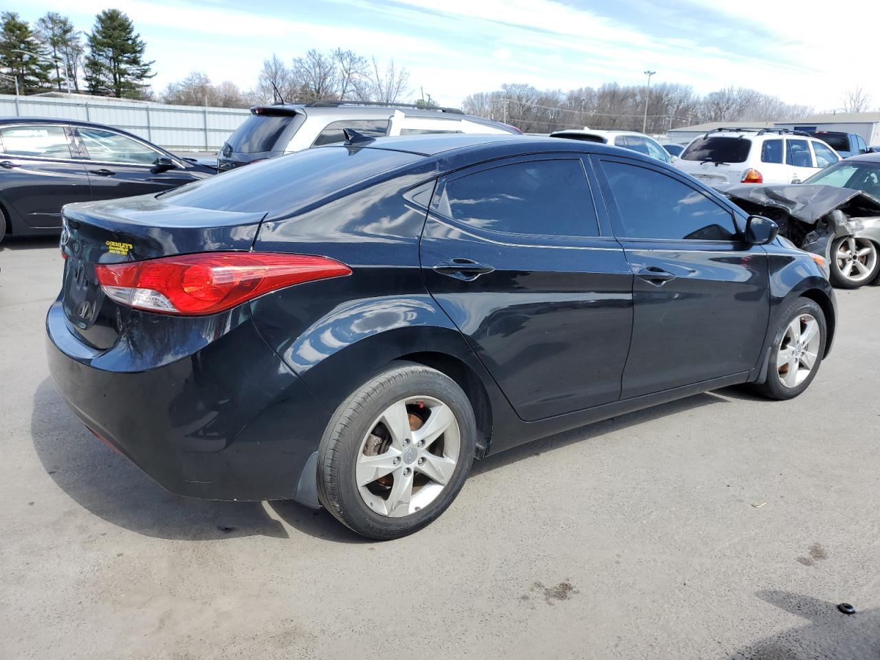 2013 HYUNDAI ELANTRA GL - Image 3