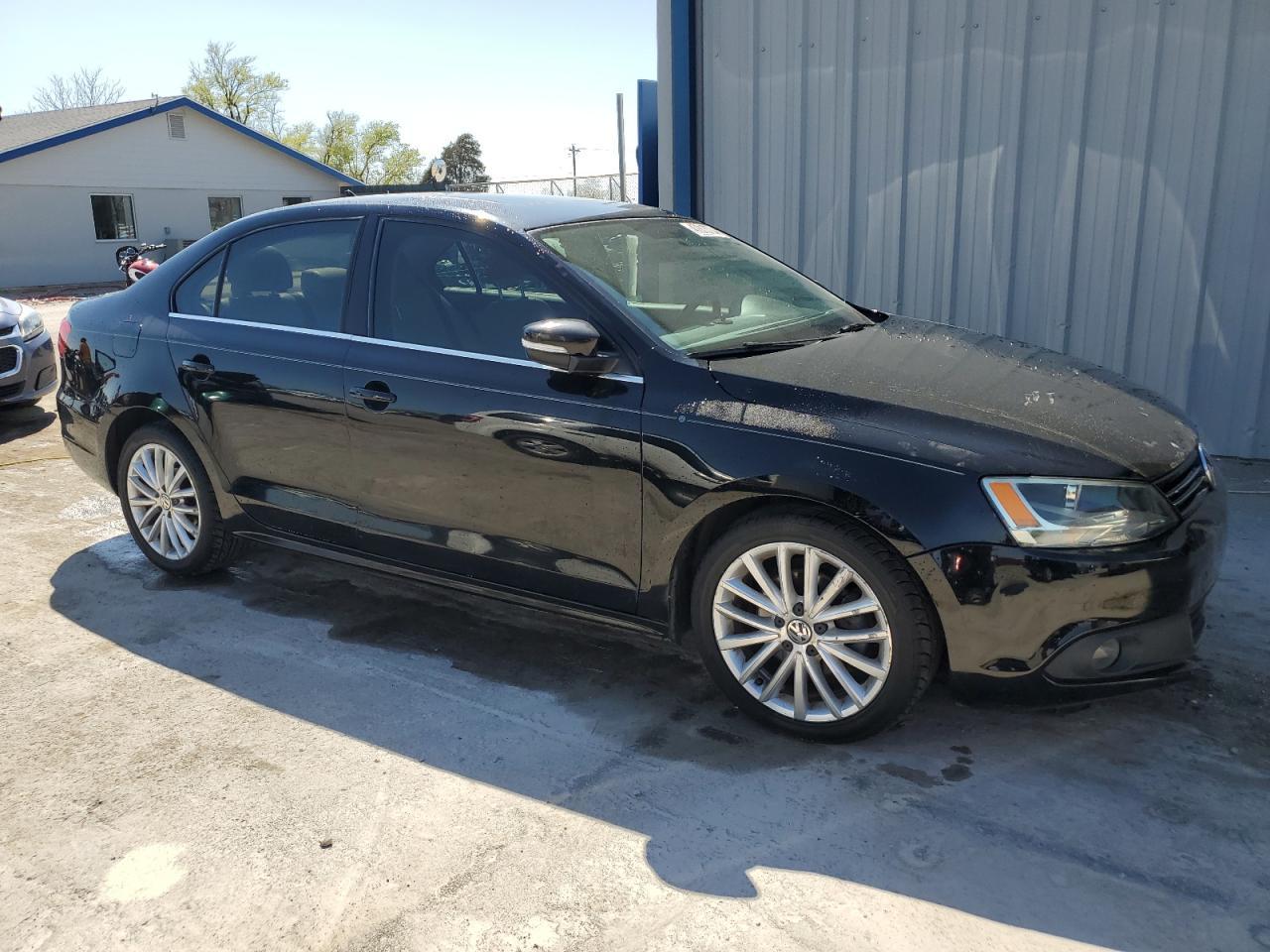 2013 VOLKSWAGEN JETTA TDI - Image 4
