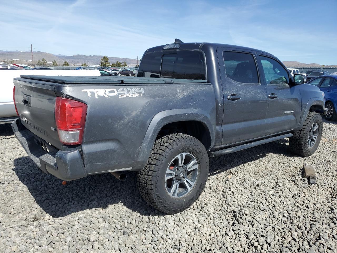 2017 TOYOTA TACOMA DOU - Фото 3