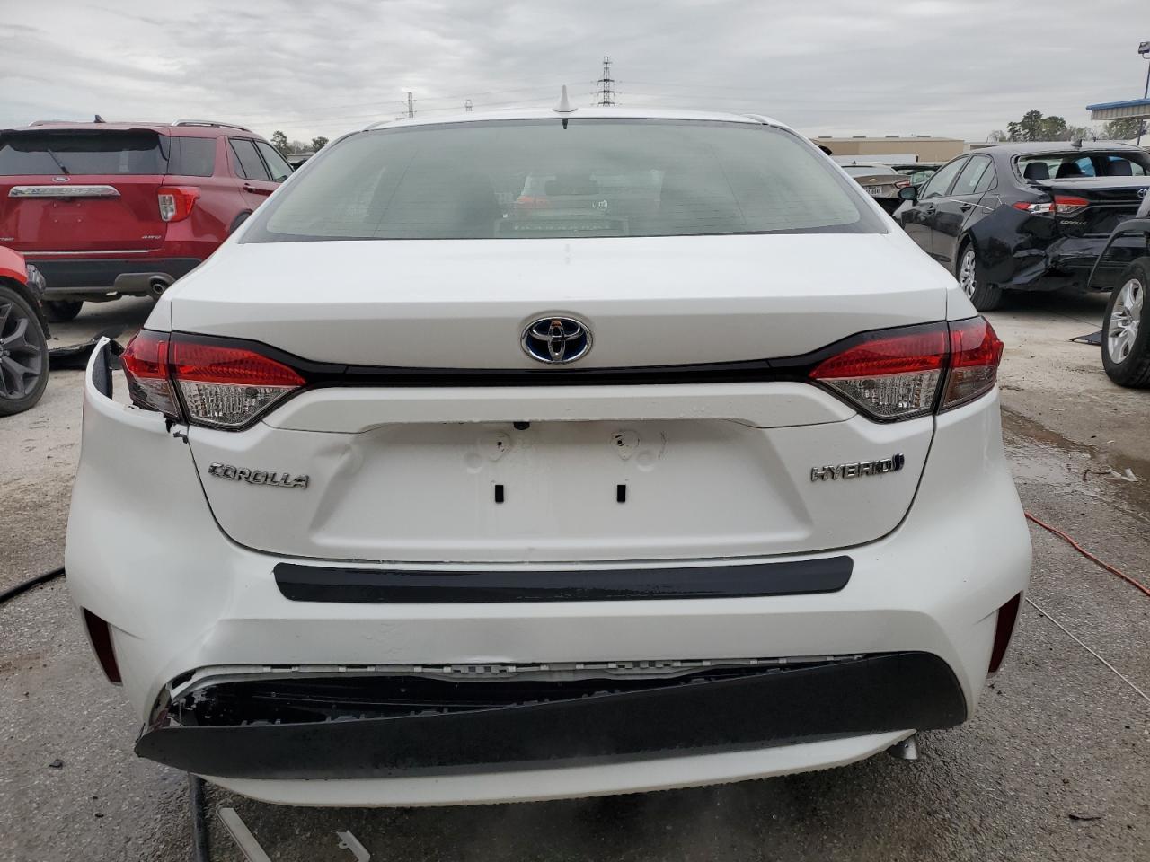 2021 TOYOTA COROLLA LE - Фото 6