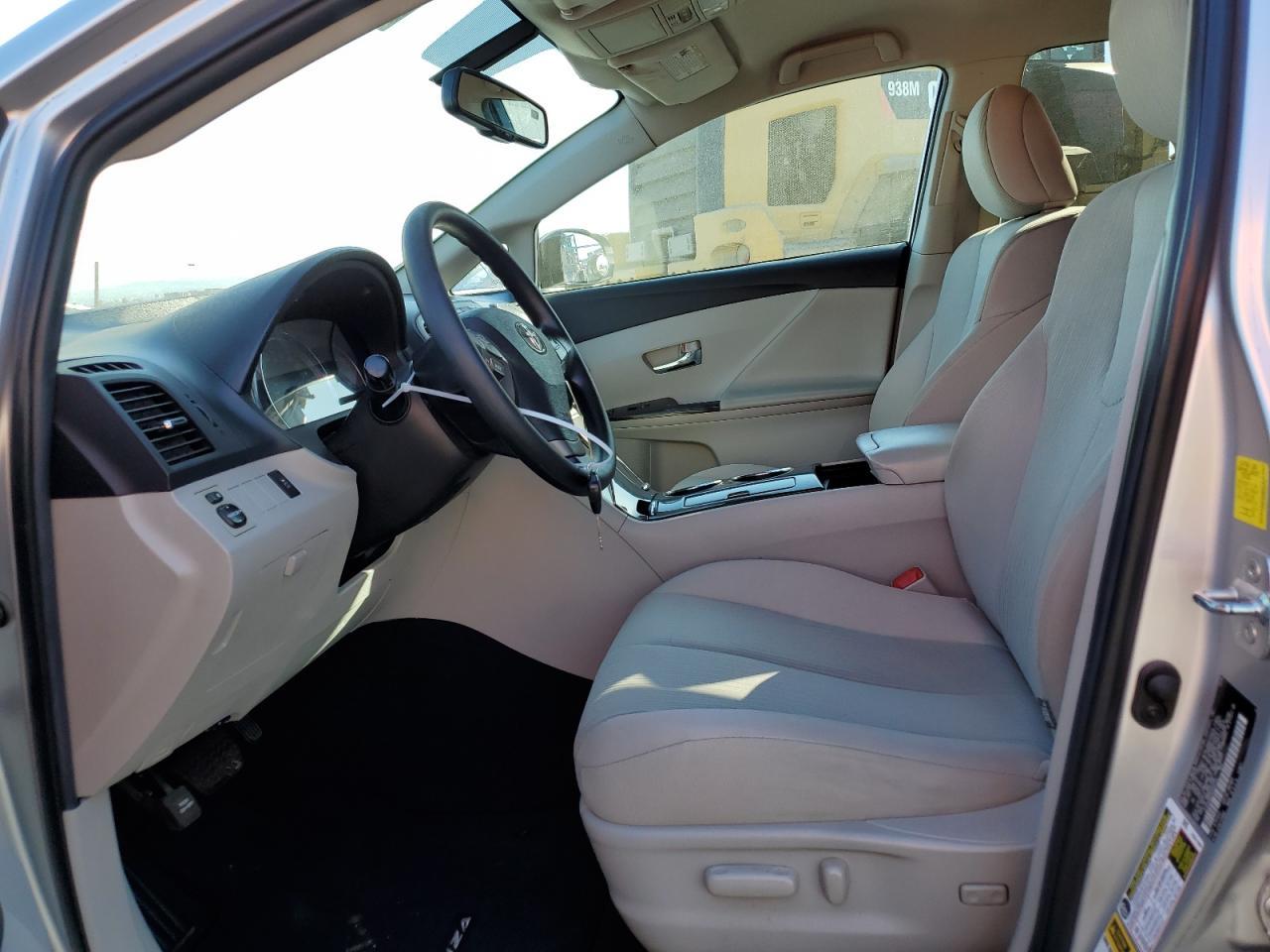 2011 TOYOTA VENZA - Фото 7