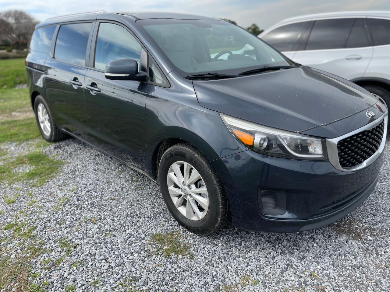 2016 KIA SEDONA LX