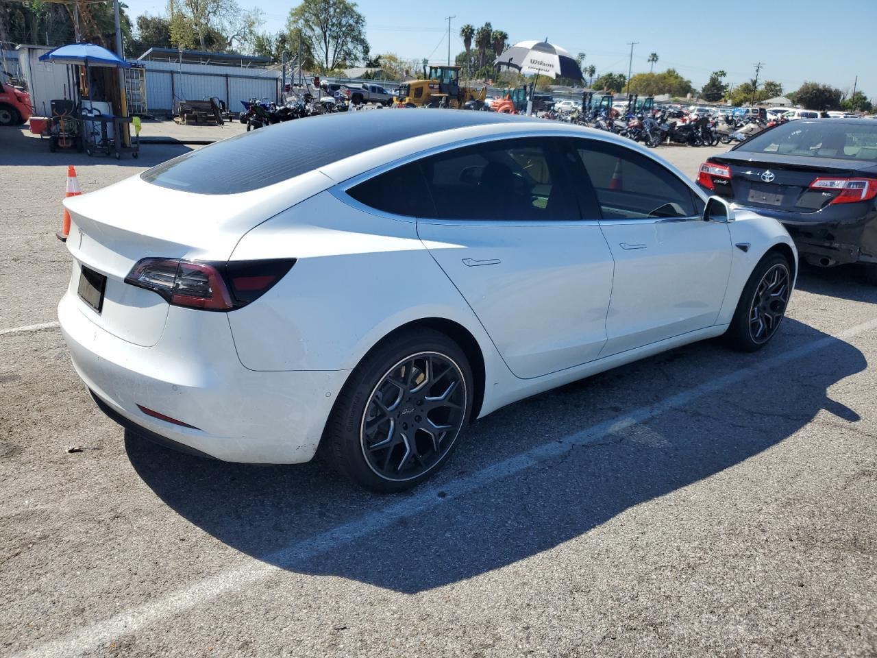2019 TESLA MODEL 3 - Image 3