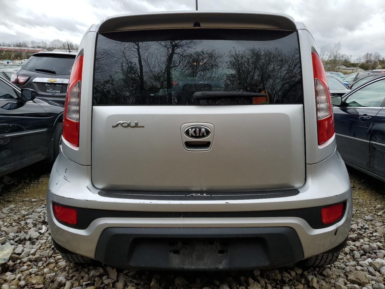 2013 KIA SOUL + - Image 6