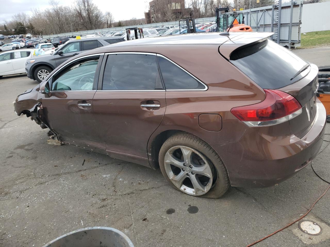 2013 TOYOTA VENZA LE - Фото 2