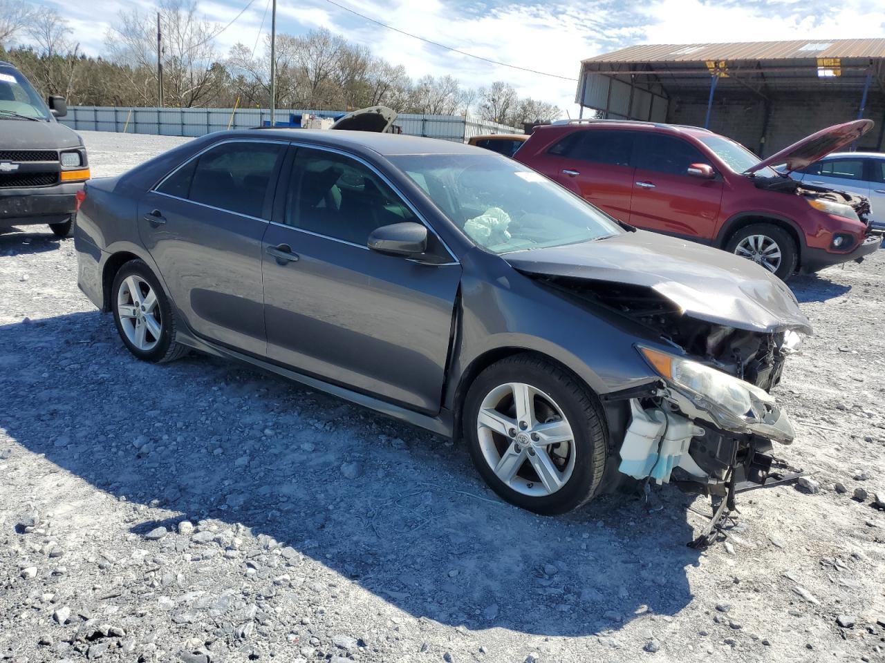 2014 TOYOTA CAMRY L - Image 4