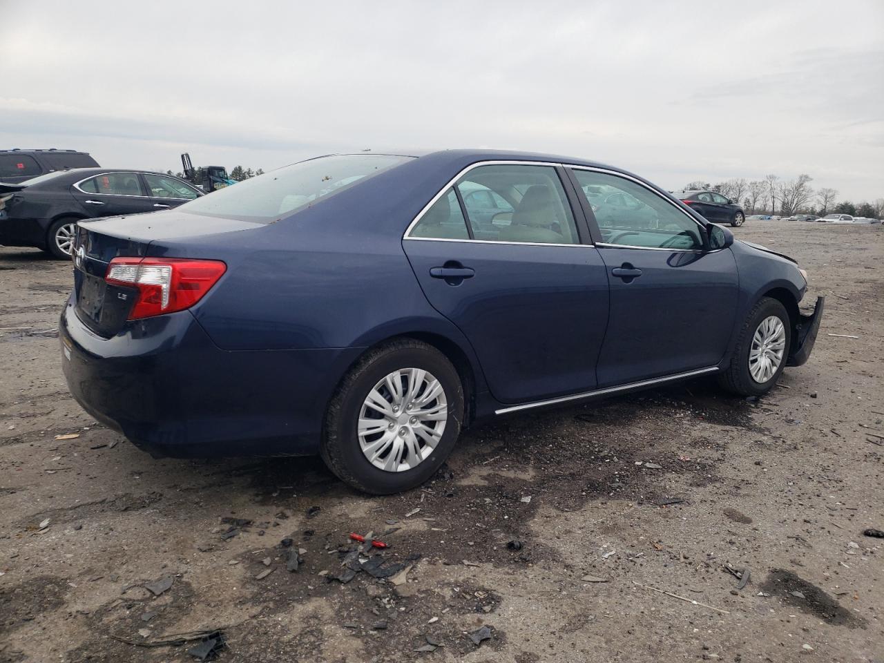 2014 TOYOTA CAMRY L - Image 3