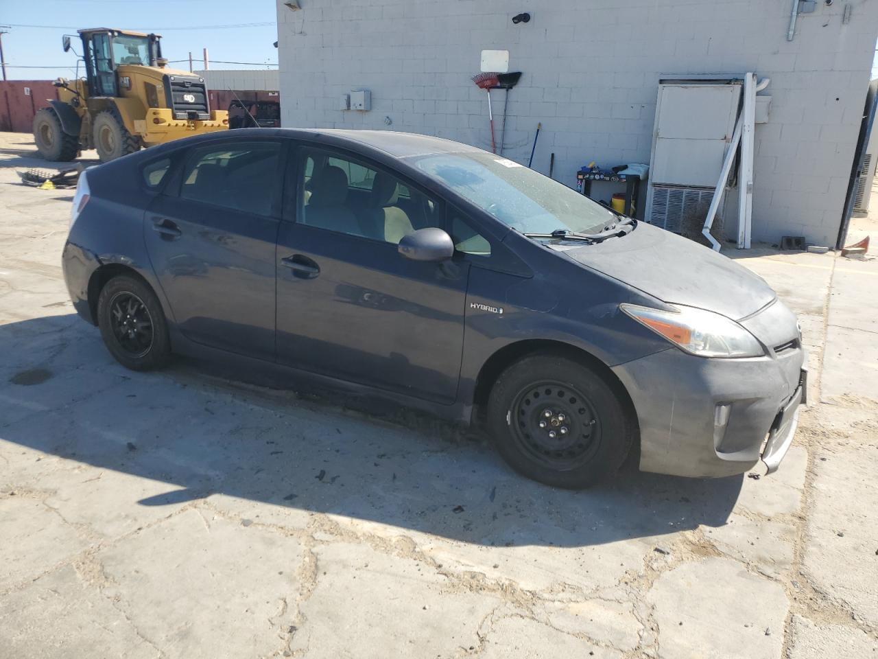 2015 TOYOTA PRIUS - Фото 4