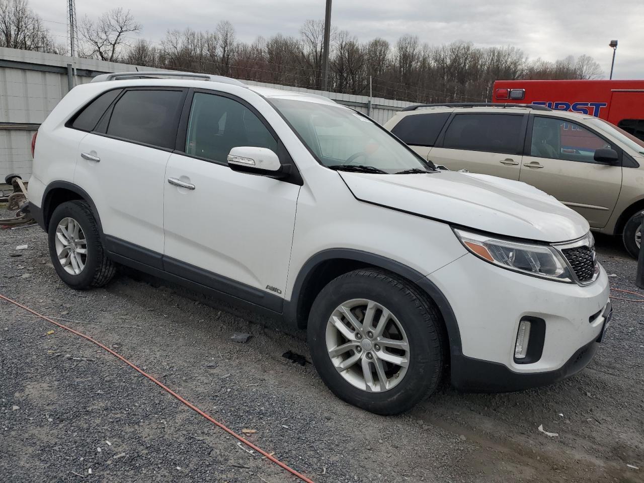 2014 KIA SORENTO LX - Image 4
