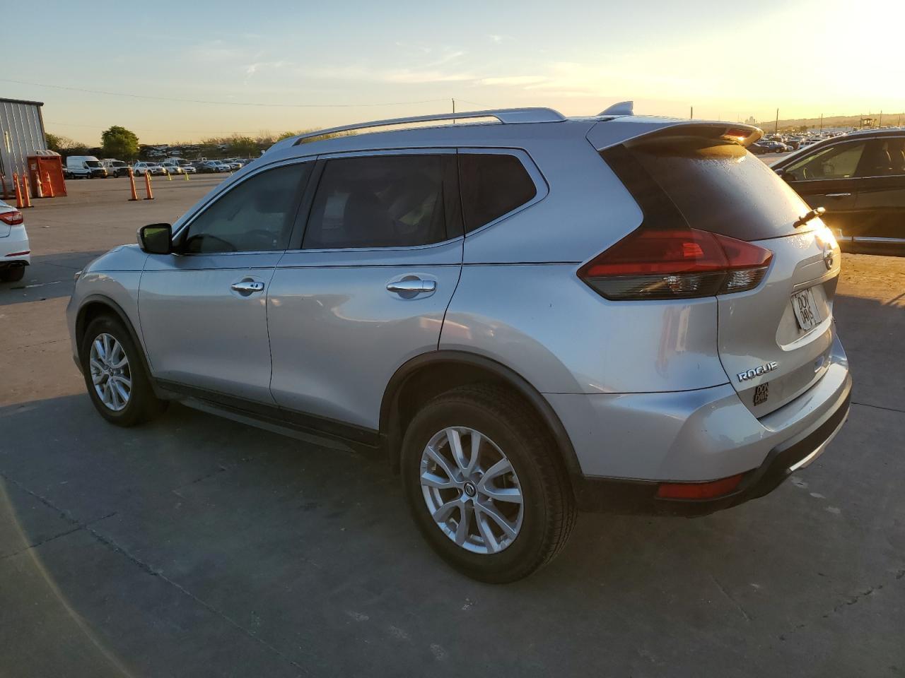 2017 NISSAN ROGUE S - Image 2