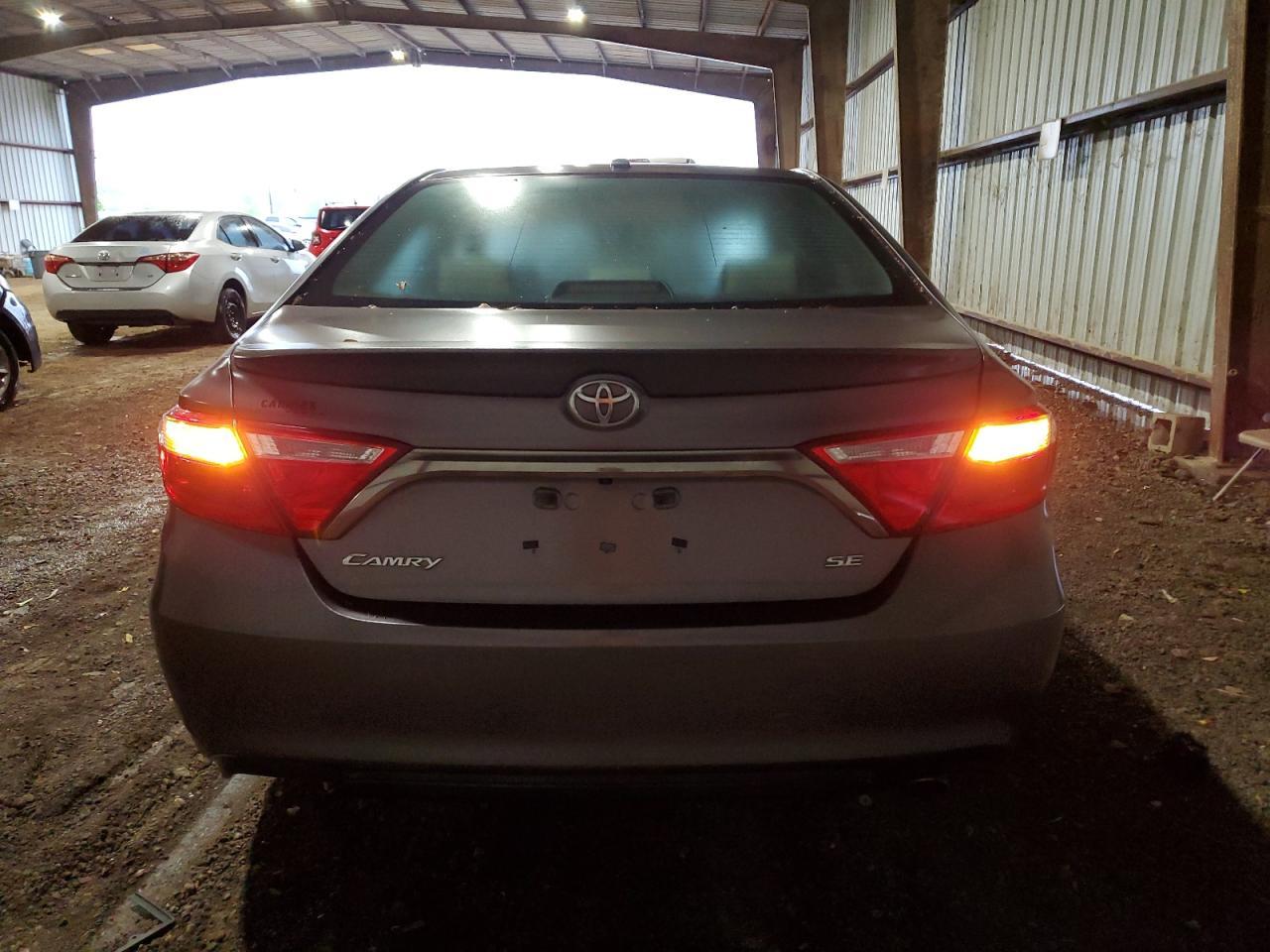 2017 TOYOTA CAMRY LE - Фото 6